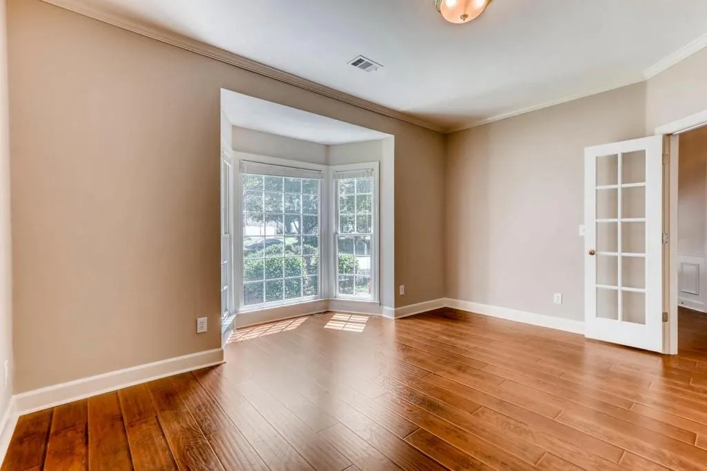 720 Glenridge Close Drive, Atlanta, Georgia 30328, 3 Bedrooms Bedrooms, ,2 BathroomsBathrooms,Residential,Sold,720 Glenridge Close Drive,6059715