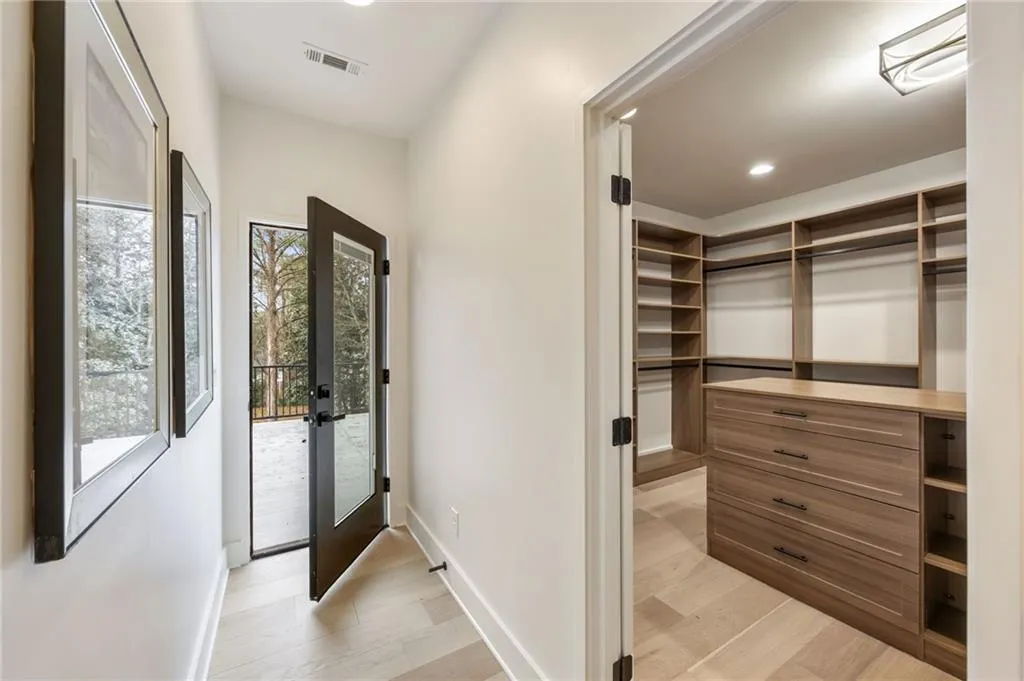 198 Johnson Ferry Road Nw, Atlanta, Georgia 30328, 5 Bedrooms Bedrooms, ,5 BathroomsBathrooms,Residential,For Sale,198 Johnson Ferry Road Nw,7527542