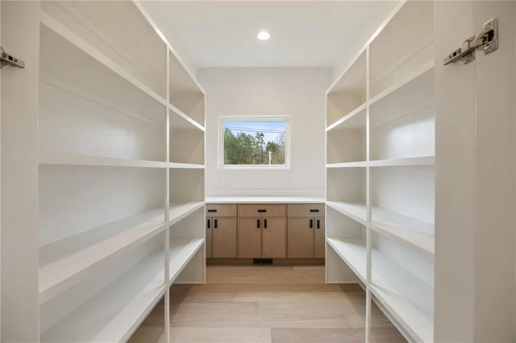 198 Johnson Ferry Road Nw, Atlanta, Georgia 30328, 5 Bedrooms Bedrooms, ,5 BathroomsBathrooms,Residential,For Sale,198 Johnson Ferry Road Nw,7527542