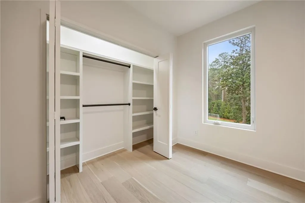 198 Johnson Ferry Road Nw, Atlanta, Georgia 30328, 5 Bedrooms Bedrooms, ,5 BathroomsBathrooms,Residential,For Sale,198 Johnson Ferry Road Nw,7527542