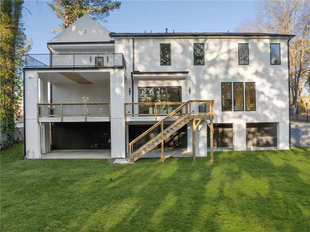 198 Johnson Ferry Road Nw, Atlanta, Georgia 30328, 5 Bedrooms Bedrooms, ,5 BathroomsBathrooms,Residential,For Sale,198 Johnson Ferry Road Nw,7527542