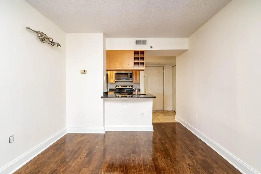 795 Hammond Drive Unit 1004, Sandy Springs, Georgia 30328, 1 Bedroom Bedrooms, ,1 BathroomBathrooms,Residential,Sold,795 Hammond Drive Unit 1004,6790061