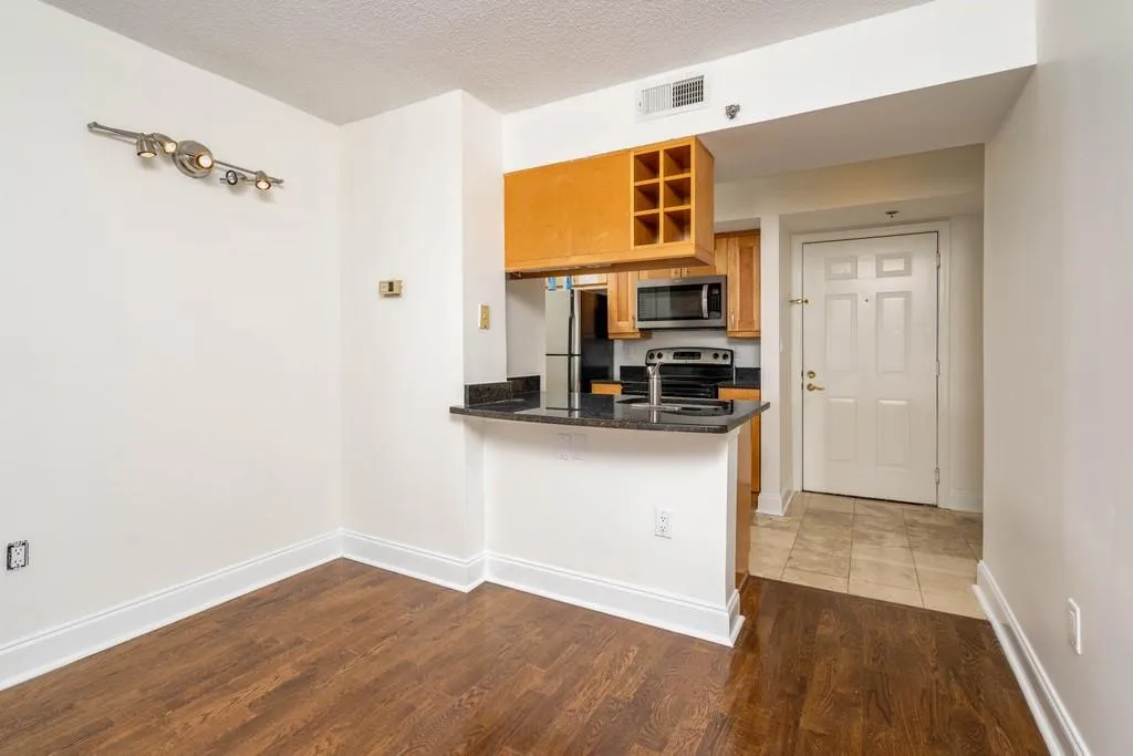 795 Hammond Drive Unit 1004, Sandy Springs, Georgia 30328, 1 Bedroom Bedrooms, ,1 BathroomBathrooms,Residential,Sold,795 Hammond Drive Unit 1004,6790061