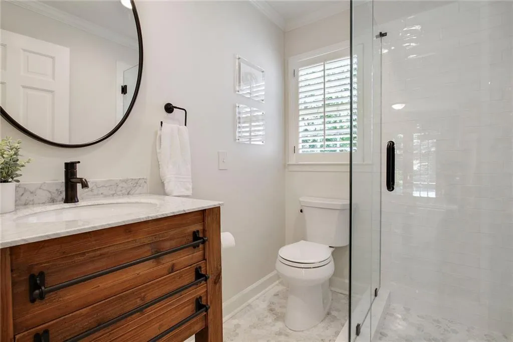 890 Riverside Trace, Sandy Springs, Georgia 30328, 4 Bedrooms Bedrooms, ,3 BathroomsBathrooms,Residential,Sold,890 Riverside Trace,6918976