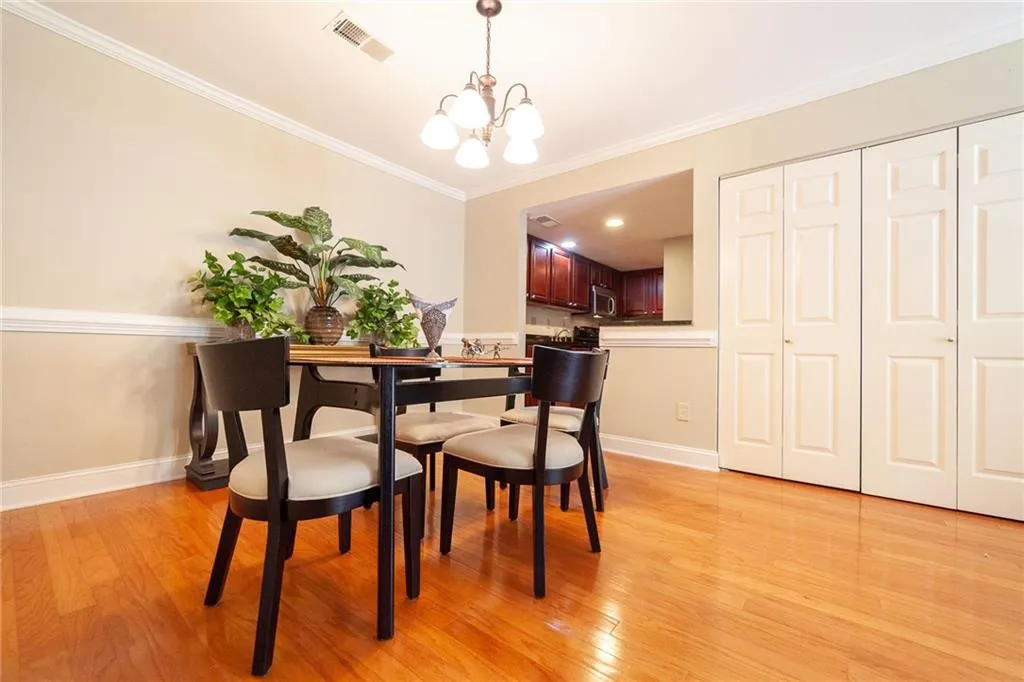 6900 Roswell Road Unit Q14, Atlanta, Georgia 30328, 2 Bedrooms Bedrooms, ,2 BathroomsBathrooms,Residential,Sold,6900 Roswell Road Unit Q14,6047278