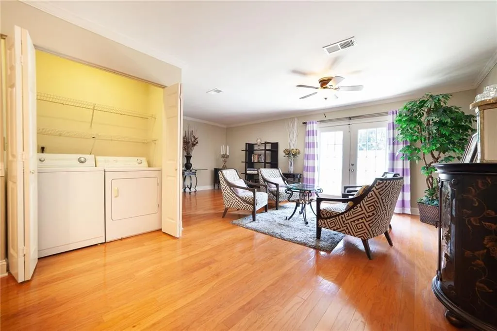 6900 Roswell Road Unit Q14, Atlanta, Georgia 30328, 2 Bedrooms Bedrooms, ,2 BathroomsBathrooms,Residential,Sold,6900 Roswell Road Unit Q14,6047278