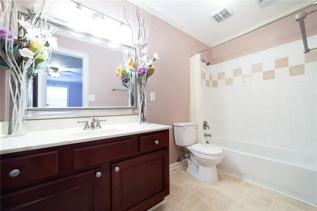 6900 Roswell Road Unit Q14, Atlanta, Georgia 30328, 2 Bedrooms Bedrooms, ,2 BathroomsBathrooms,Residential,Sold,6900 Roswell Road Unit Q14,6047278