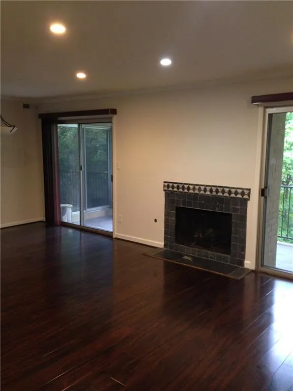 5400 Roswell Road Unit L8, Atlanta, Georgia 30342, 2 Bedrooms Bedrooms, ,2 BathroomsBathrooms,Residential,Sold,5400 Roswell Road Unit L8,5602995