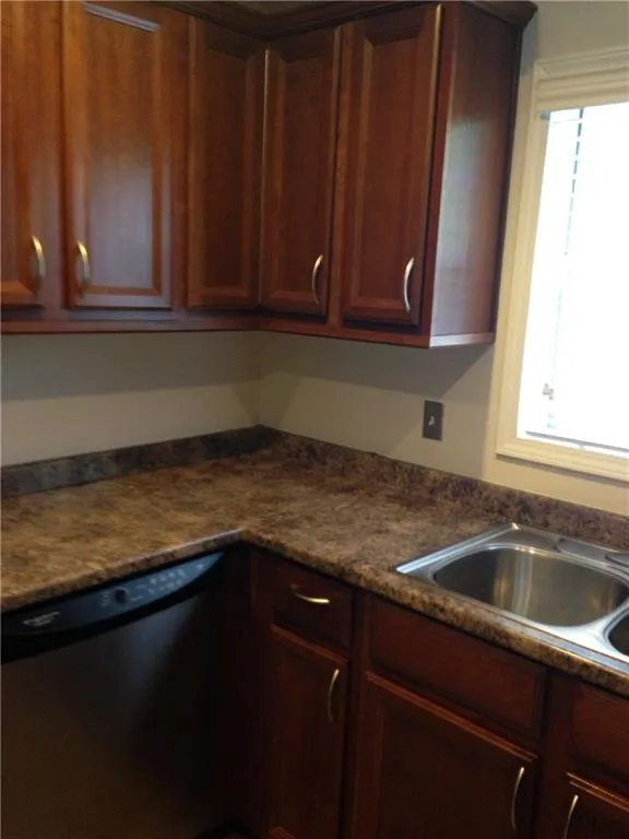 5400 Roswell Road Unit L8, Atlanta, Georgia 30342, 2 Bedrooms Bedrooms, ,2 BathroomsBathrooms,Residential,Sold,5400 Roswell Road Unit L8,5602995