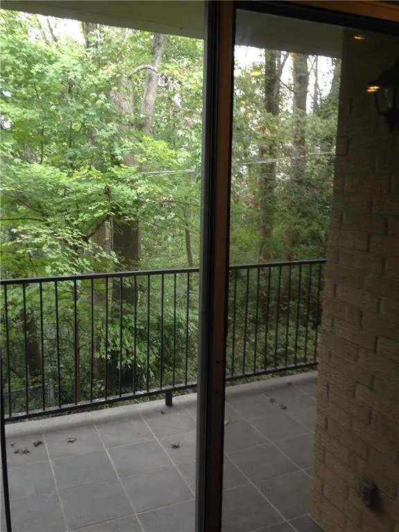 5400 Roswell Road Unit L8, Atlanta, Georgia 30342, 2 Bedrooms Bedrooms, ,2 BathroomsBathrooms,Residential,Sold,5400 Roswell Road Unit L8,5602995