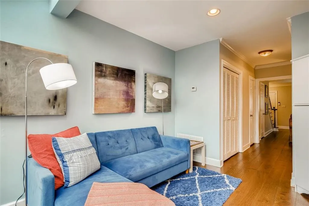 7500 Roswell Road Unit 13, Sandy Springs, Georgia 30350, 2 Bedrooms Bedrooms, ,2 BathroomsBathrooms,Residential,Sold,7500 Roswell Road Unit 13,6833442