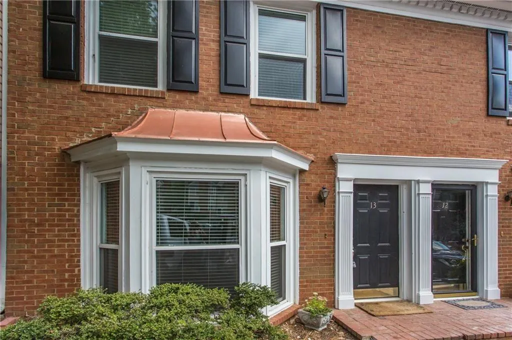 7500 Roswell Road Unit 13, Sandy Springs, Georgia 30350, 2 Bedrooms Bedrooms, ,2 BathroomsBathrooms,Residential,Sold,7500 Roswell Road Unit 13,6833442