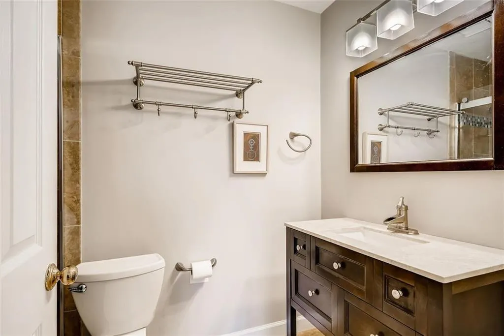 7500 Roswell Road Unit 13, Sandy Springs, Georgia 30350, 2 Bedrooms Bedrooms, ,2 BathroomsBathrooms,Residential,Sold,7500 Roswell Road Unit 13,6833442