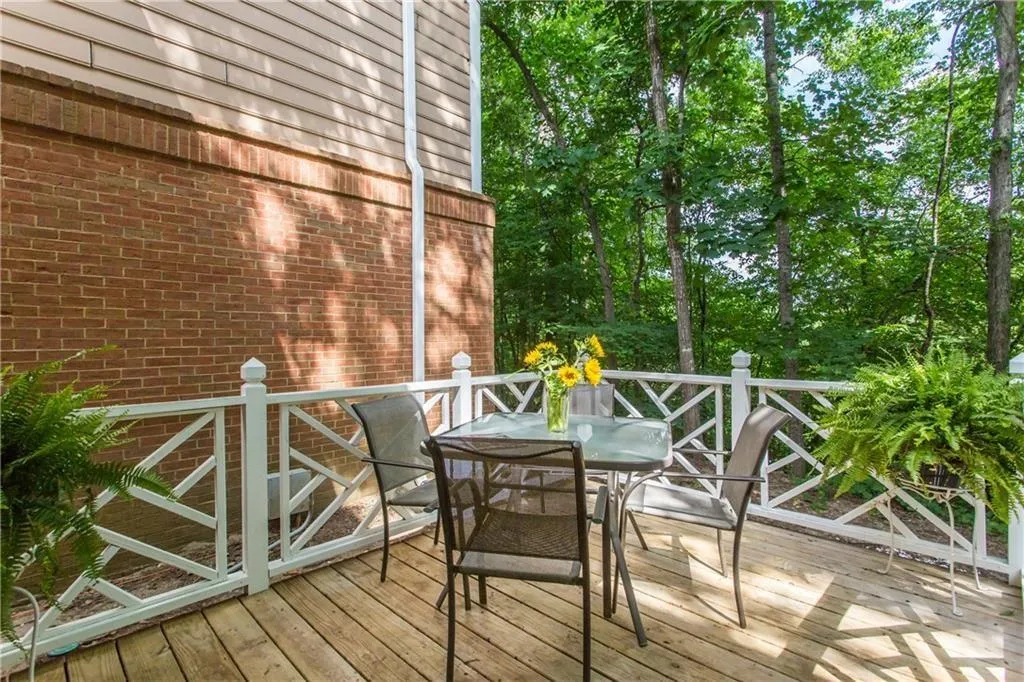 7500 Roswell Road Unit 13, Sandy Springs, Georgia 30350, 2 Bedrooms Bedrooms, ,2 BathroomsBathrooms,Residential,Sold,7500 Roswell Road Unit 13,6833442