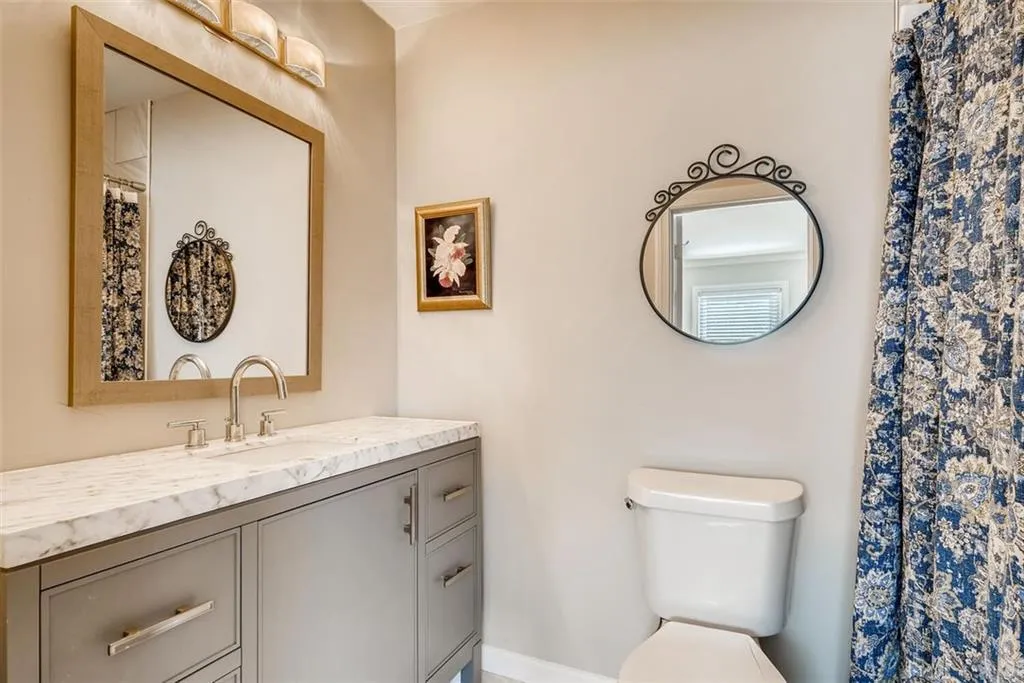7500 Roswell Road Unit 13, Sandy Springs, Georgia 30350, 2 Bedrooms Bedrooms, ,2 BathroomsBathrooms,Residential,Sold,7500 Roswell Road Unit 13,6833442