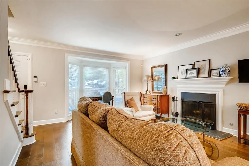 7500 Roswell Road Unit 13, Sandy Springs, Georgia 30350, 2 Bedrooms Bedrooms, ,2 BathroomsBathrooms,Residential,Sold,7500 Roswell Road Unit 13,6833442