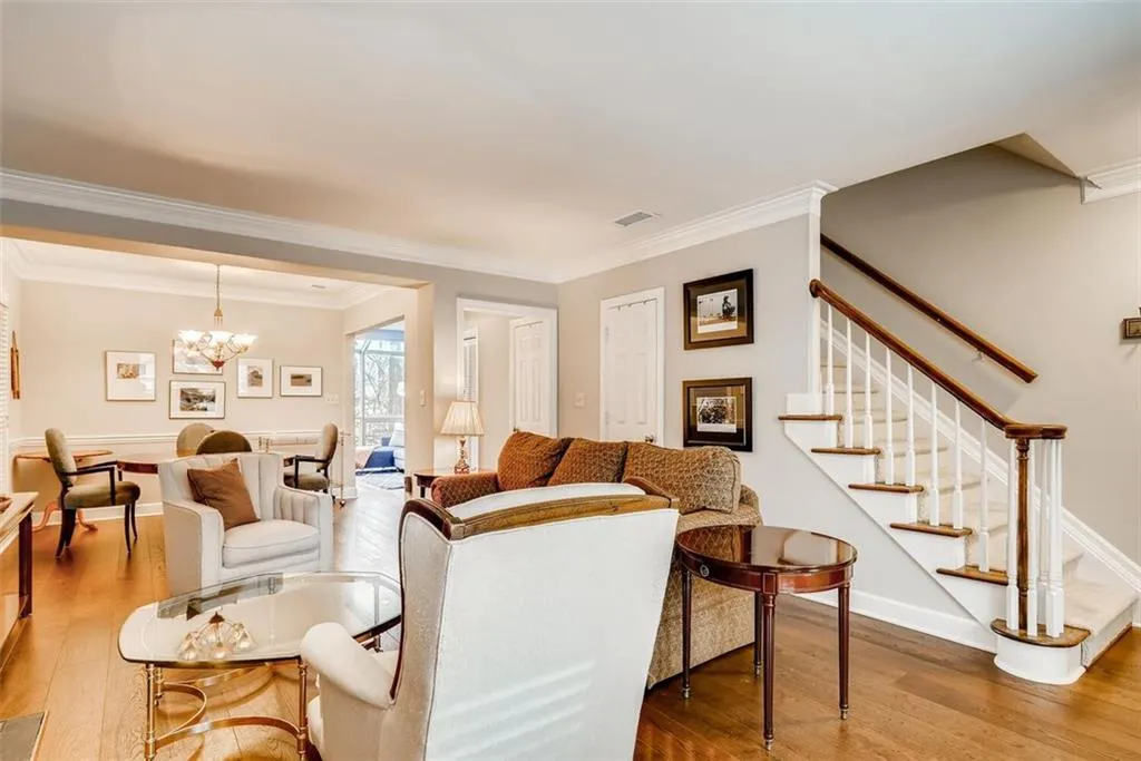 7500 Roswell Road Unit 13, Sandy Springs, Georgia 30350, 2 Bedrooms Bedrooms, ,2 BathroomsBathrooms,Residential,Sold,7500 Roswell Road Unit 13,6833442