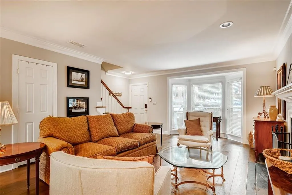 7500 Roswell Road Unit 13, Sandy Springs, Georgia 30350, 2 Bedrooms Bedrooms, ,2 BathroomsBathrooms,Residential,Sold,7500 Roswell Road Unit 13,6833442