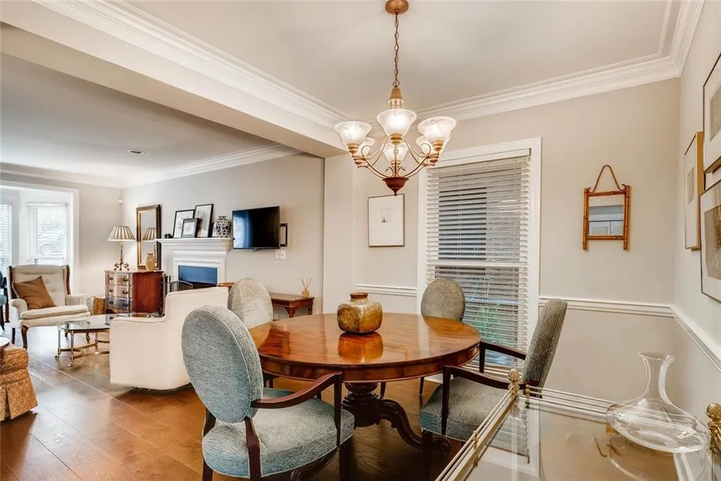 7500 Roswell Road Unit 13, Sandy Springs, Georgia 30350, 2 Bedrooms Bedrooms, ,2 BathroomsBathrooms,Residential,Sold,7500 Roswell Road Unit 13,6833442