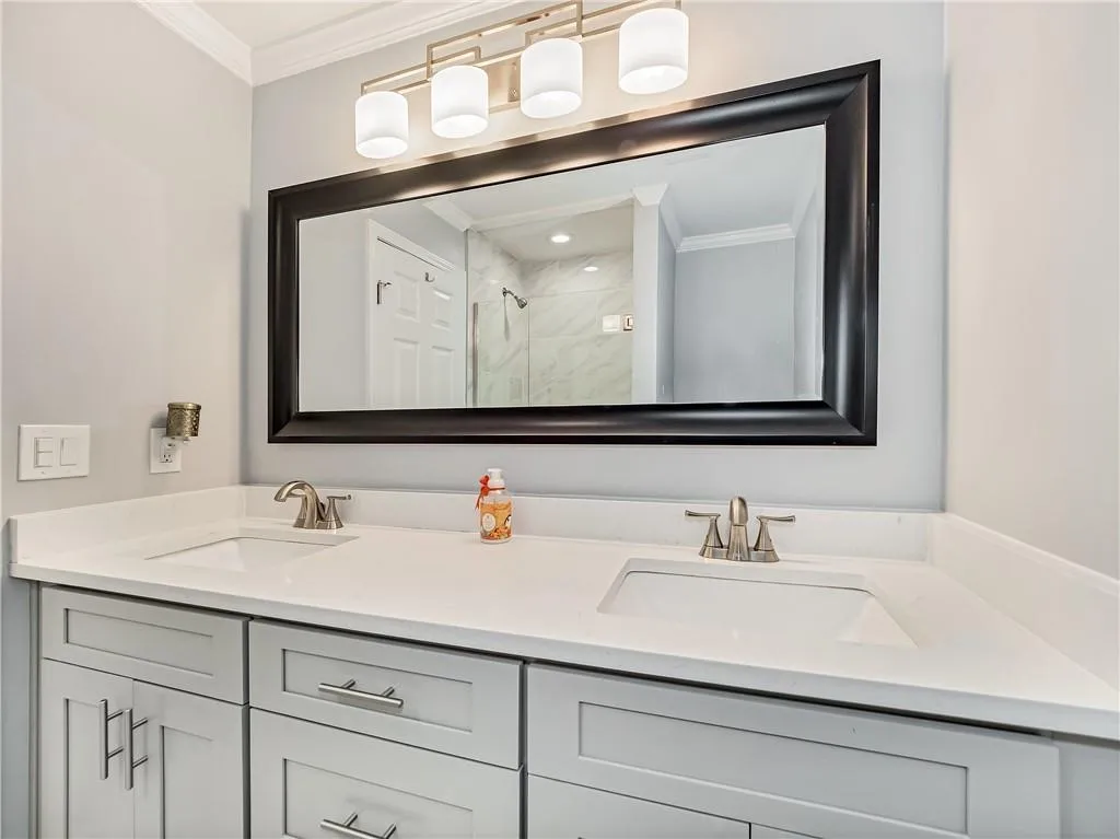 7500 Roswell Road Unit 126, Sandy Springs, Georgia 30350, 3 Bedrooms Bedrooms, ,2 BathroomsBathrooms,Residential,Sold,7500 Roswell Road Unit 126,6973541