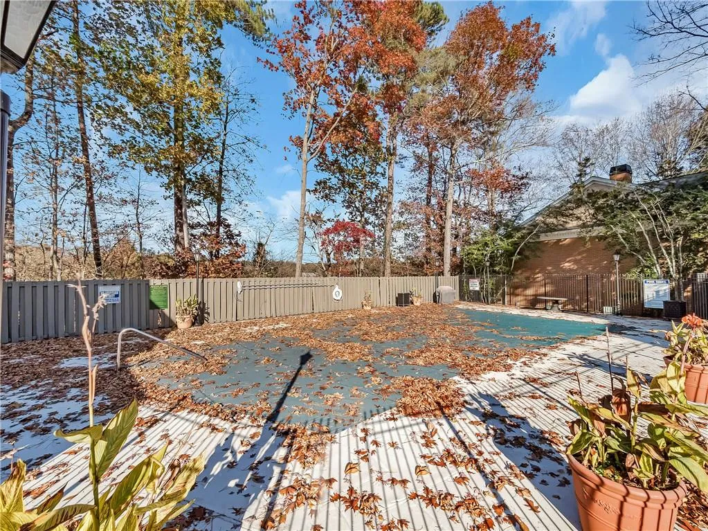 7500 Roswell Road Unit 126, Sandy Springs, Georgia 30350, 3 Bedrooms Bedrooms, ,2 BathroomsBathrooms,Residential,Sold,7500 Roswell Road Unit 126,6973541