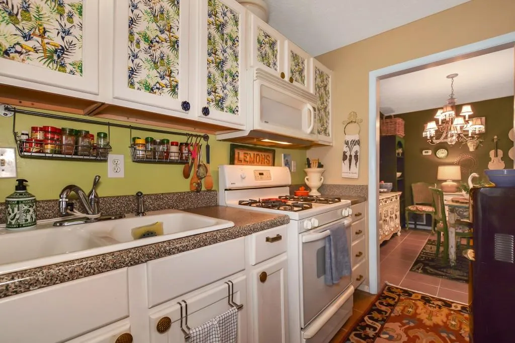 408 Woodcliff Drive, Sandy Springs, Georgia 30350, 2 Bedrooms Bedrooms, ,1 BathroomBathrooms,Residential,Sold,408 Woodcliff Drive,6510843