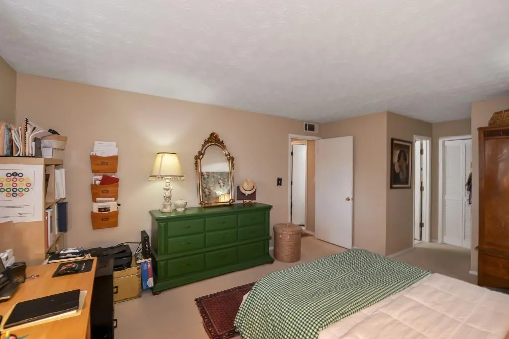 408 Woodcliff Drive, Sandy Springs, Georgia 30350, 2 Bedrooms Bedrooms, ,1 BathroomBathrooms,Residential,Sold,408 Woodcliff Drive,6510843