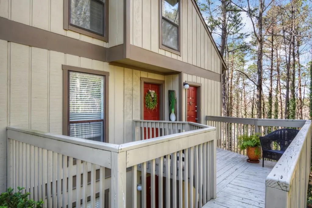 408 Woodcliff Drive, Sandy Springs, Georgia 30350, 2 Bedrooms Bedrooms, ,1 BathroomBathrooms,Residential,Sold,408 Woodcliff Drive,6510843
