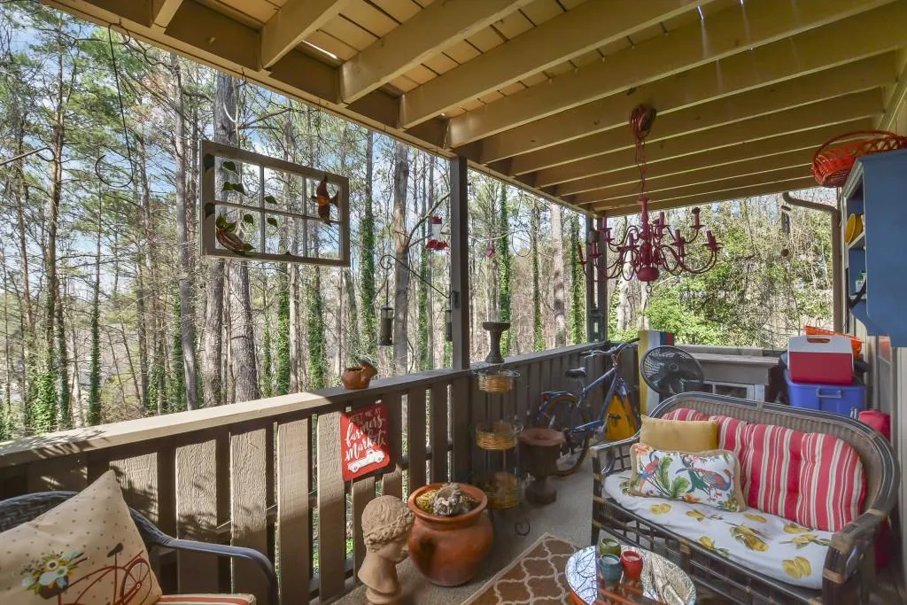408 Woodcliff Drive, Sandy Springs, Georgia 30350, 2 Bedrooms Bedrooms, ,1 BathroomBathrooms,Residential,Sold,408 Woodcliff Drive,6510843