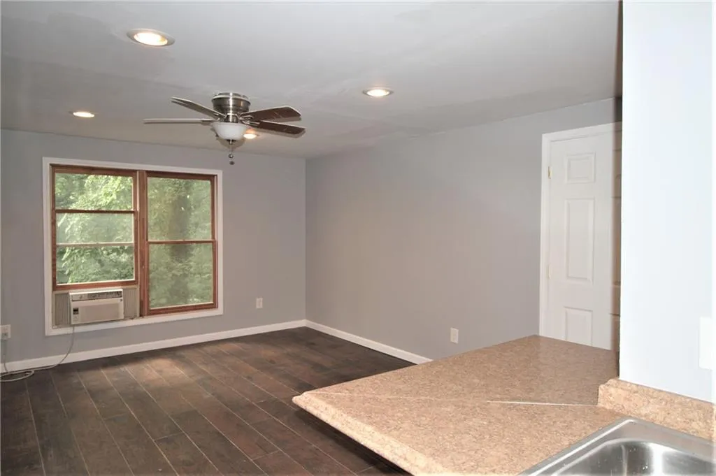 #4 view from kitchen to main room