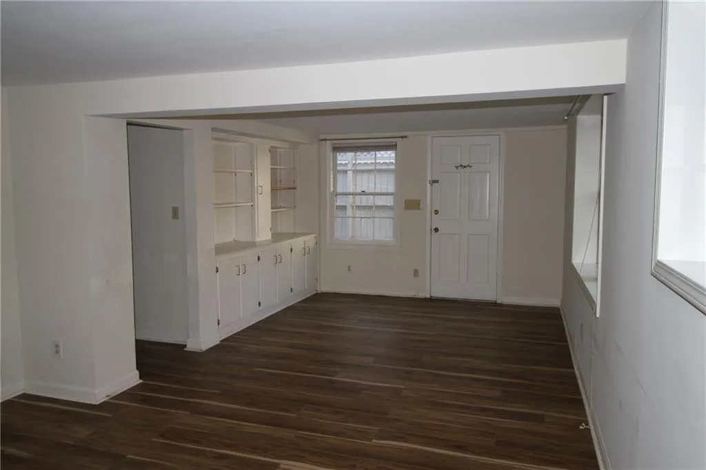Unit 2 living room/ dining combo