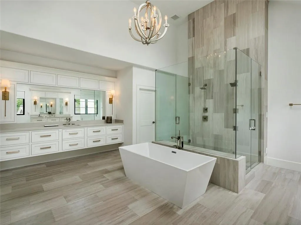 4736 Lake Forrest Drive, Sandy Springs, Georgia 30342, 6 Bedrooms Bedrooms, ,6 BathroomsBathrooms,Residential,Sold,4736 Lake Forrest Drive,6852108