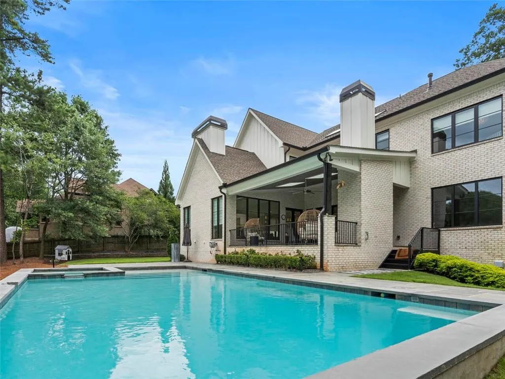 4736 Lake Forrest Drive, Sandy Springs, Georgia 30342, 6 Bedrooms Bedrooms, ,6 BathroomsBathrooms,Residential,Sold,4736 Lake Forrest Drive,6852108