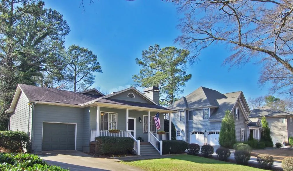 141 Spruell Springs Road, Sandy Springs, Georgia 30342, 3 Bedrooms Bedrooms, ,2 BathroomsBathrooms,Residential,Sold,141 Spruell Springs Road,5885328