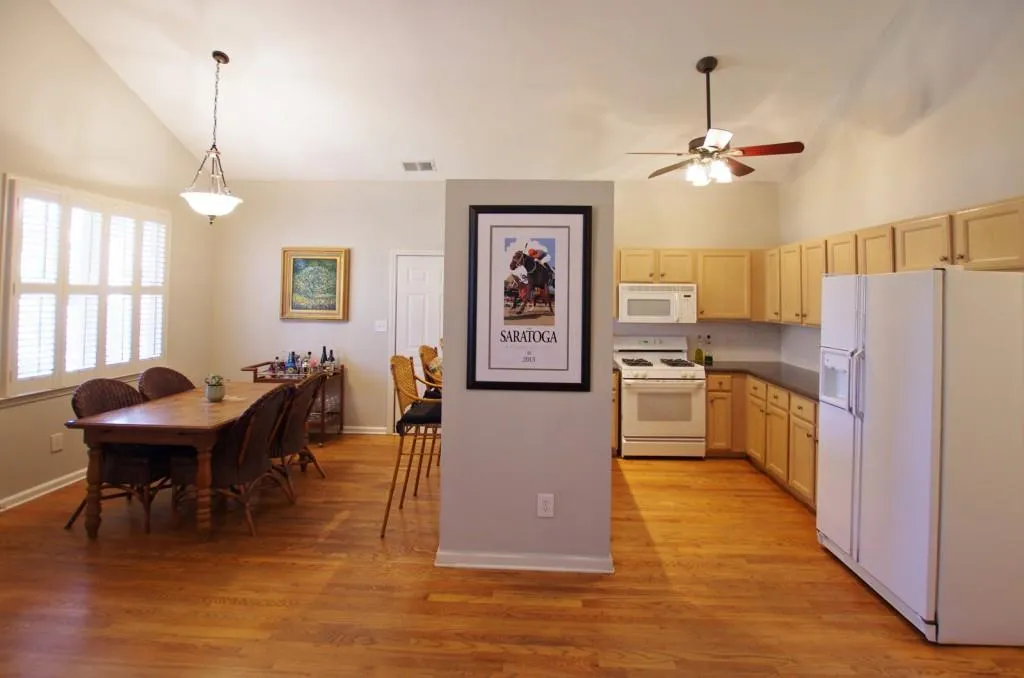 141 Spruell Springs Road, Sandy Springs, Georgia 30342, 3 Bedrooms Bedrooms, ,2 BathroomsBathrooms,Residential,Sold,141 Spruell Springs Road,5885328