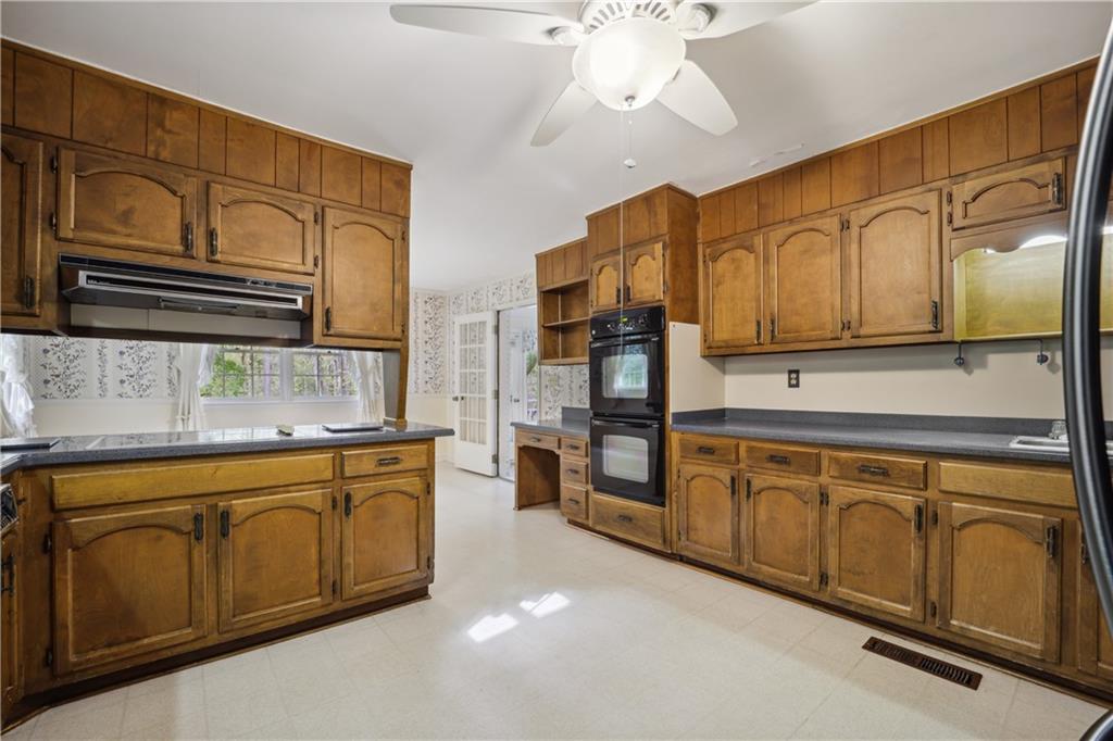 7520 Spalding Lane, Sandy Springs, Georgia 30350, 5 Bedrooms Bedrooms, ,4 BathroomsBathrooms,Residential,Sold,7520 Spalding Lane,7224059