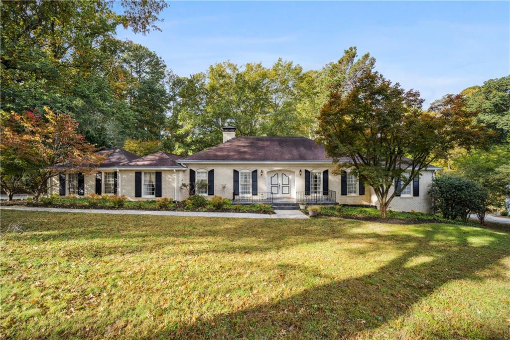 7520 Spalding Lane, Sandy Springs, Georgia 30350, 5 Bedrooms Bedrooms, ,4 BathroomsBathrooms,Residential,Sold,7520 Spalding Lane,7224059