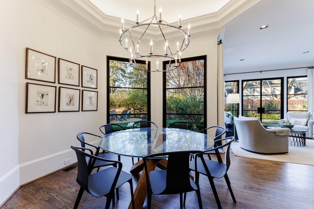 Kitchen breakfast room