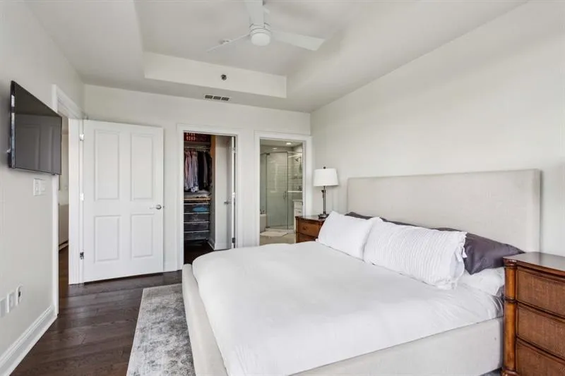 2881 Peachtree Road Ne Unit 1005, Atlanta, Georgia 30305, 2 Bedrooms Bedrooms, ,2 BathroomsBathrooms,Residential,For Sale,2881 Peachtree Road Ne Unit 1005,7654127