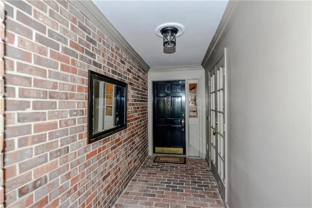 413 The North Chace, Atlanta, Georgia 30328, 4 Bedrooms Bedrooms, ,3 BathroomsBathrooms,Residential,Sold,413 The North Chace,5898599