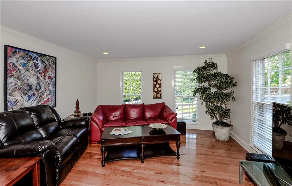 413 The North Chace, Atlanta, Georgia 30328, 4 Bedrooms Bedrooms, ,3 BathroomsBathrooms,Residential,Sold,413 The North Chace,5898599