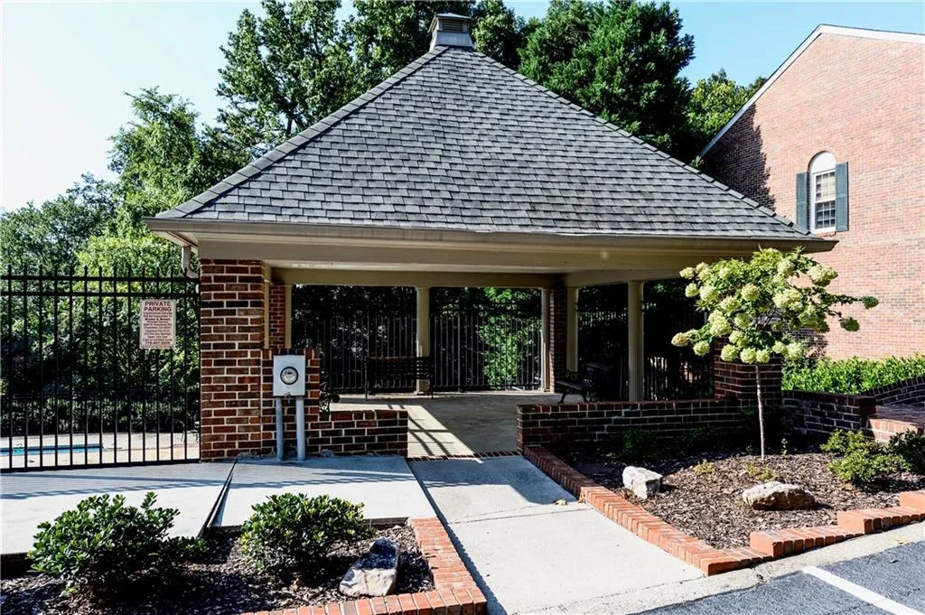 413 The North Chace, Atlanta, Georgia 30328, 4 Bedrooms Bedrooms, ,3 BathroomsBathrooms,Residential,Sold,413 The North Chace,5898599