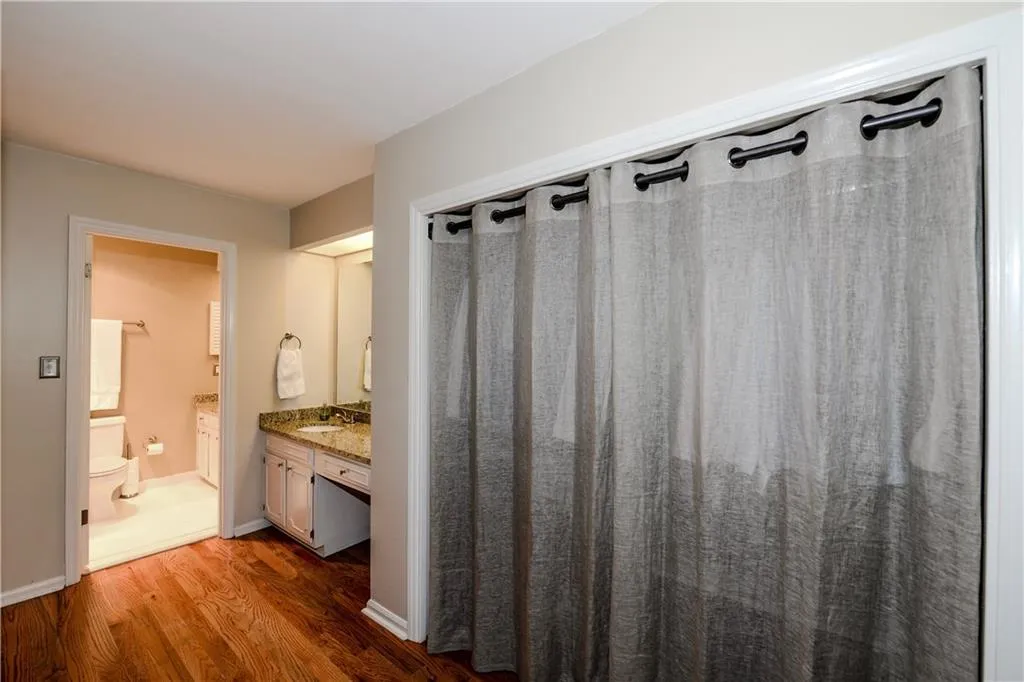 413 The North Chace, Atlanta, Georgia 30328, 4 Bedrooms Bedrooms, ,3 BathroomsBathrooms,Residential,Sold,413 The North Chace,5898599