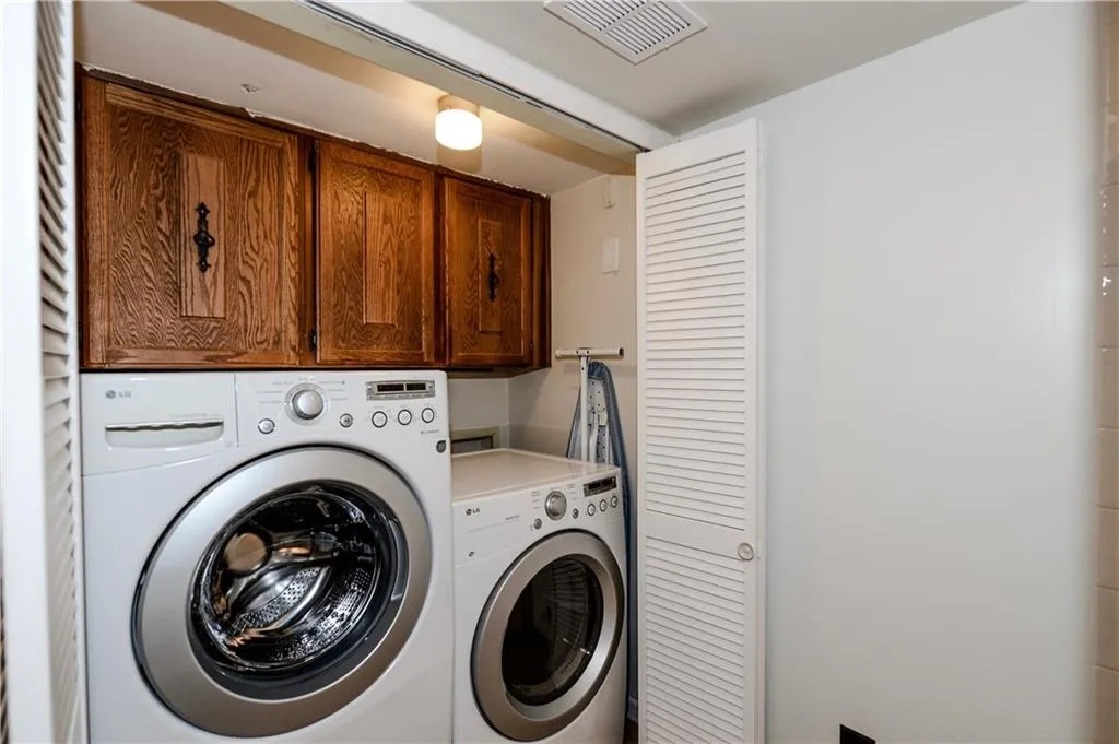 413 The North Chace, Atlanta, Georgia 30328, 4 Bedrooms Bedrooms, ,3 BathroomsBathrooms,Residential,Sold,413 The North Chace,5898599