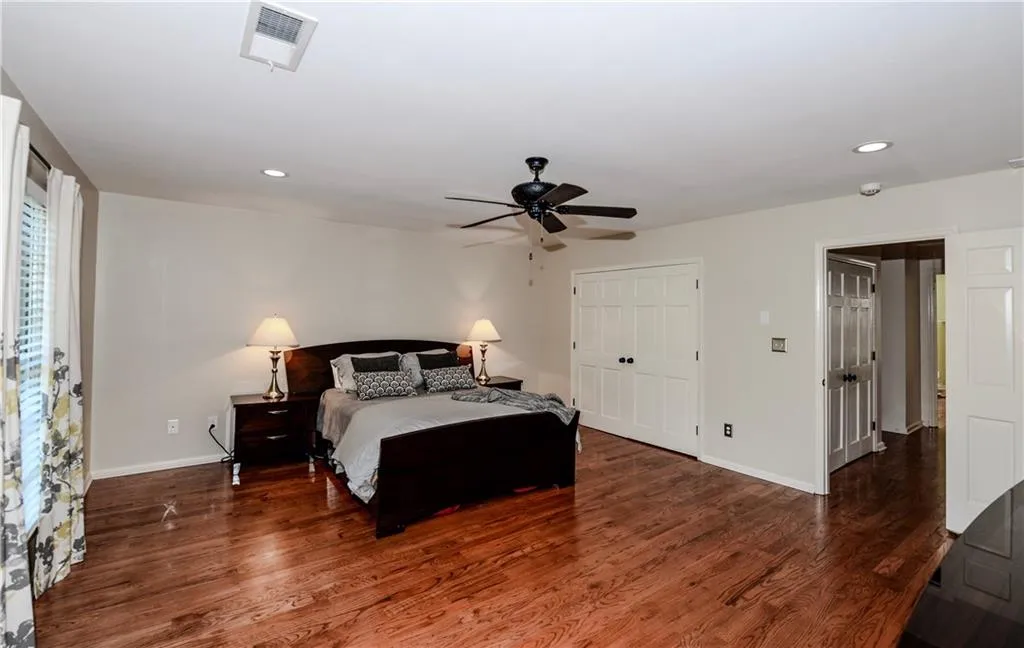 413 The North Chace, Atlanta, Georgia 30328, 4 Bedrooms Bedrooms, ,3 BathroomsBathrooms,Residential,Sold,413 The North Chace,5898599