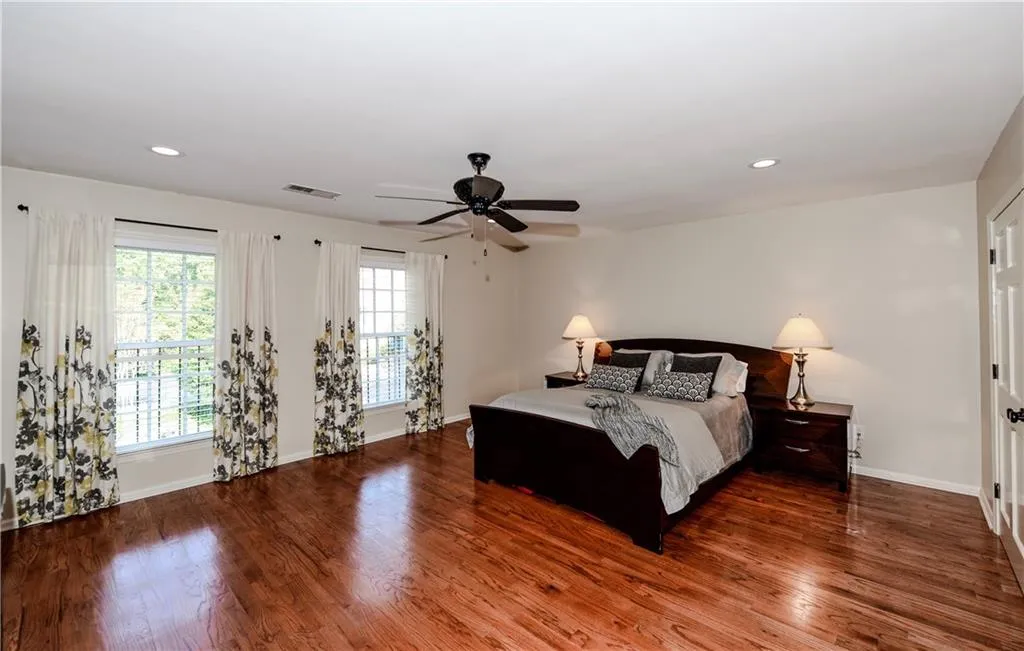 413 The North Chace, Atlanta, Georgia 30328, 4 Bedrooms Bedrooms, ,3 BathroomsBathrooms,Residential,Sold,413 The North Chace,5898599