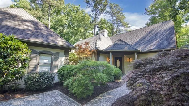 229 N Mill Road, Sandy Springs, Georgia 30328, 3 Bedrooms Bedrooms, ,3 BathroomsBathrooms,Residential,Sold,229 N Mill Road,6671535