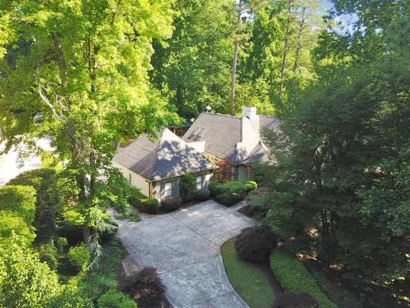229 N Mill Road, Sandy Springs, Georgia 30328, 3 Bedrooms Bedrooms, ,3 BathroomsBathrooms,Residential,Sold,229 N Mill Road,6671535
