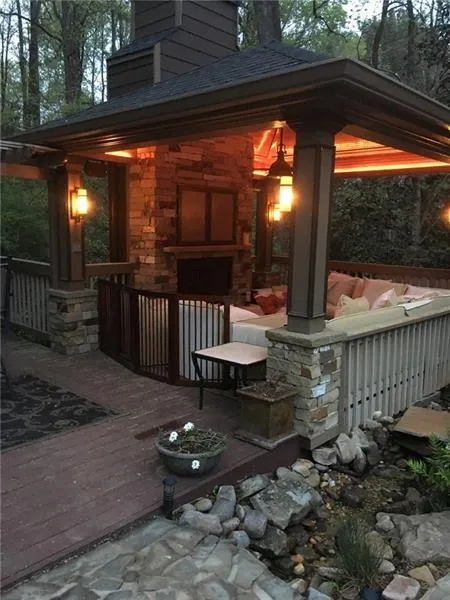 229 N Mill Road, Sandy Springs, Georgia 30328, 3 Bedrooms Bedrooms, ,3 BathroomsBathrooms,Residential,Sold,229 N Mill Road,6671535