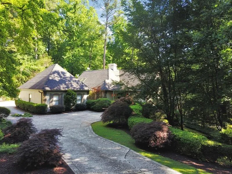 229 N Mill Road, Sandy Springs, Georgia 30328, 3 Bedrooms Bedrooms, ,3 BathroomsBathrooms,Residential,Sold,229 N Mill Road,6671535